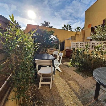 Studio de 23 M2 avec jardinet 400M de la plage Le Barcarès Extérieur photo