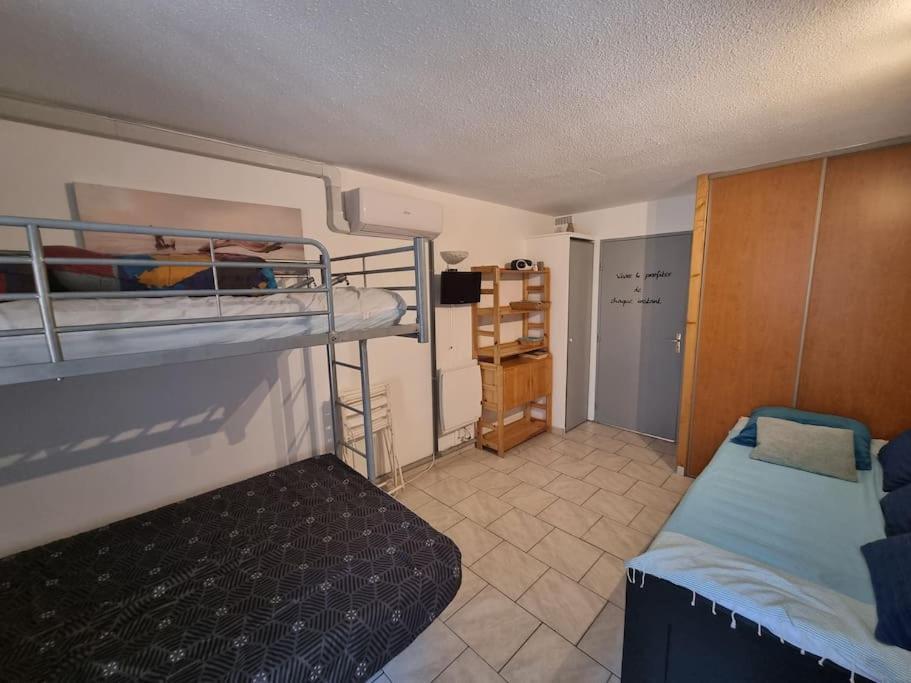 Studio de 23 M2 avec jardinet 400M de la plage Le Barcarès Extérieur photo